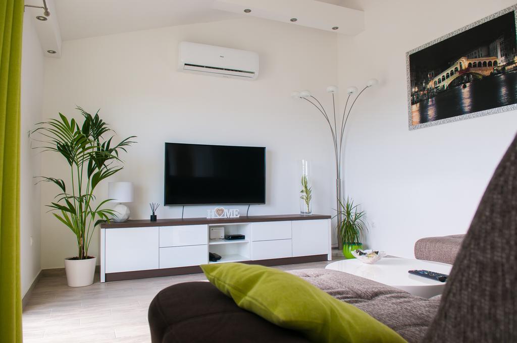 Apartment Tanja Kaštela Exteriör bild